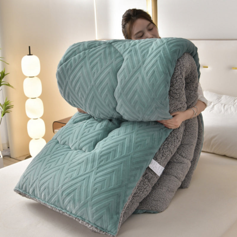 Dual-Sided Soft Quilted Blanket