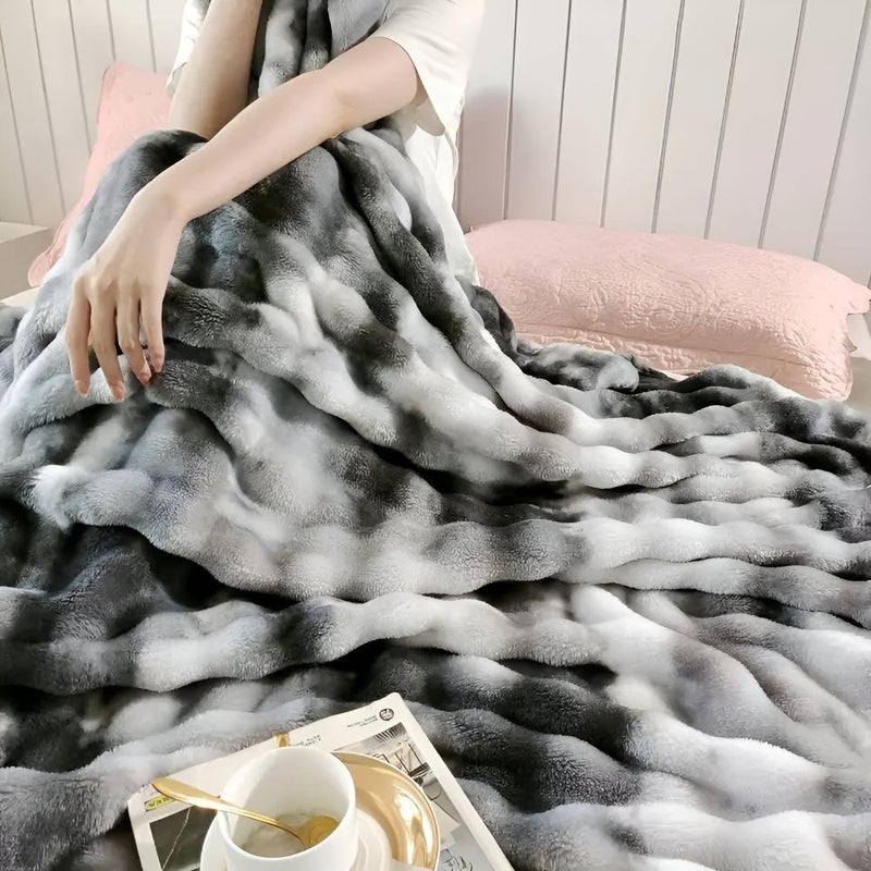 Ripple Tie-Dye Faux Fur Blanket