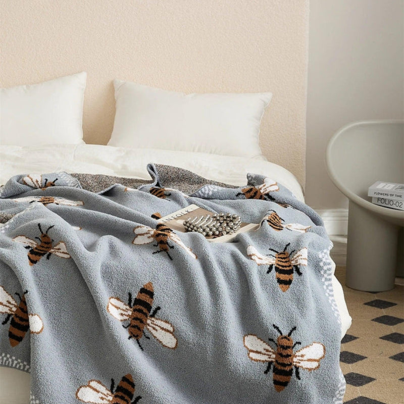 Fuzzy Bee Pattern Throw Blanket