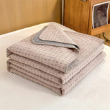 Matelassé Seersucker Reversible Cotton Blanket